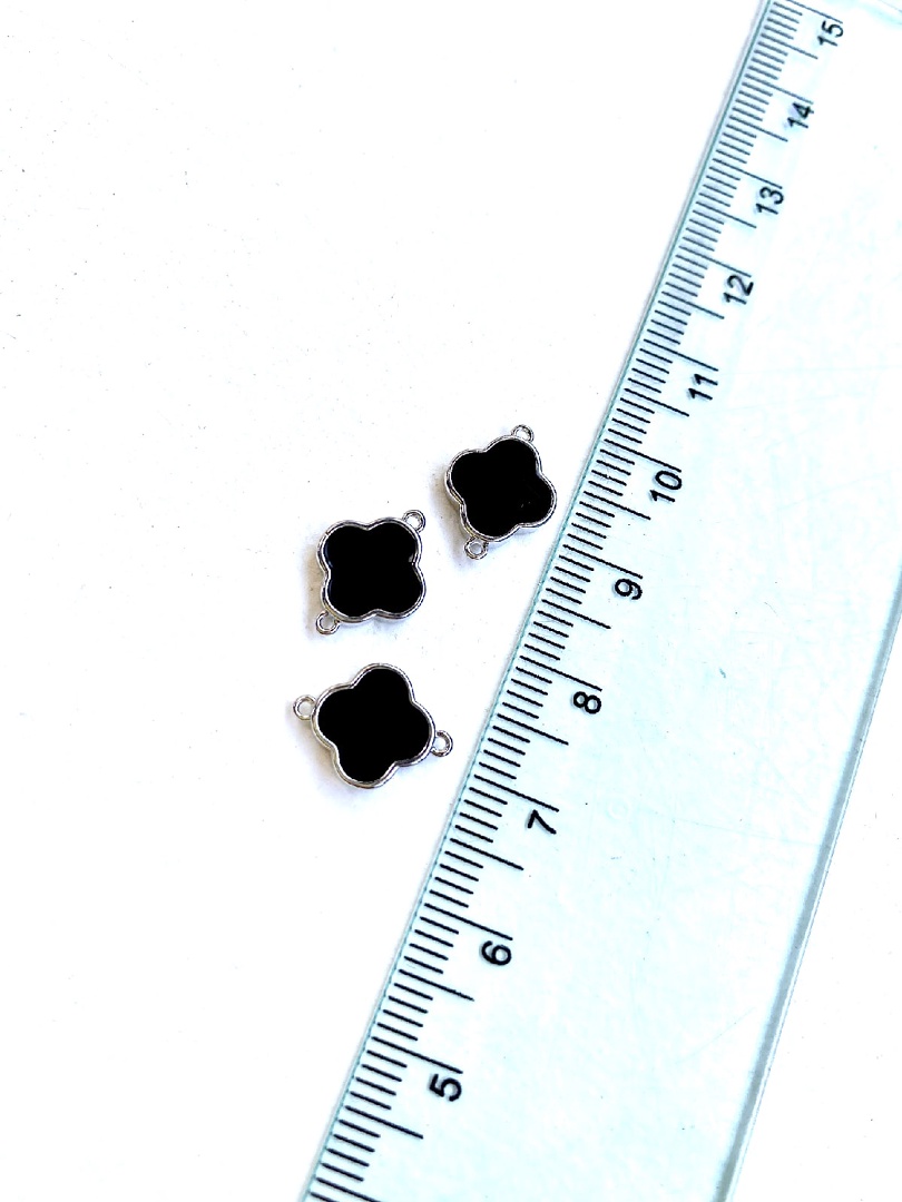 0713-2 Коннектор "Четырехлистник", эмаль черная, родий